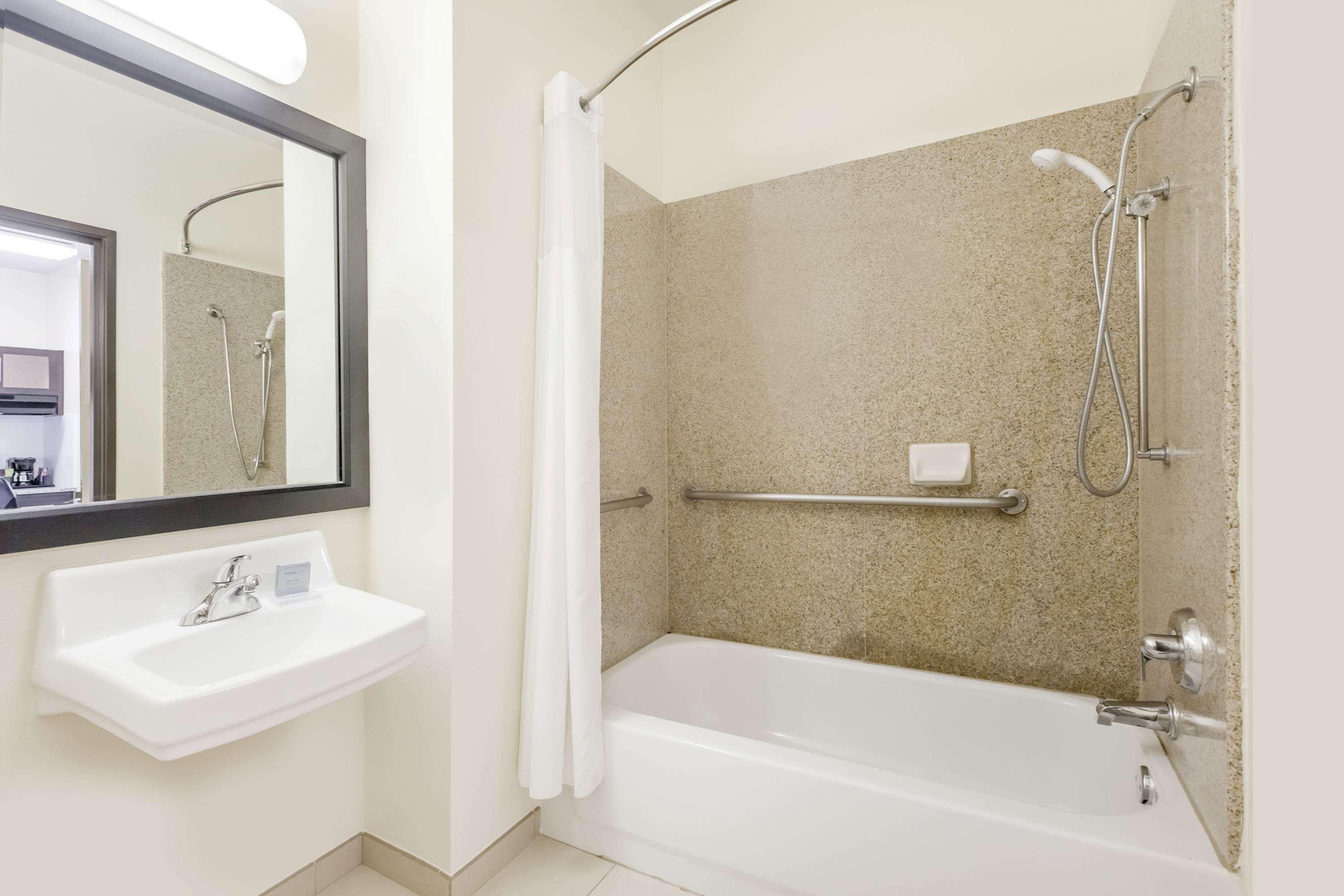 Hawthorn Suites Irving Dfw South Exteriör bild